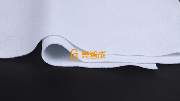 氈類濾材針刺氈有什么特點(diǎn)？